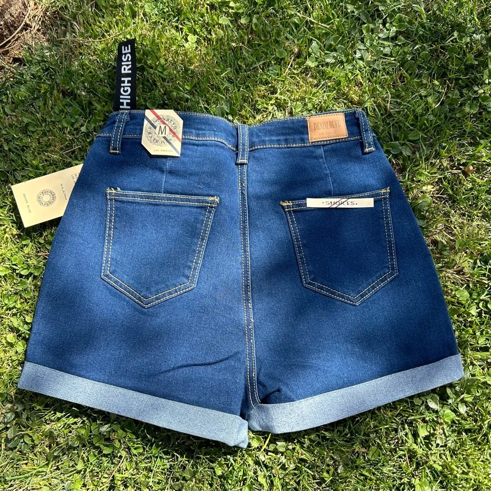 Denim Blue Stretch Cuff Jean Shorts NWT - Picture 2 of 7